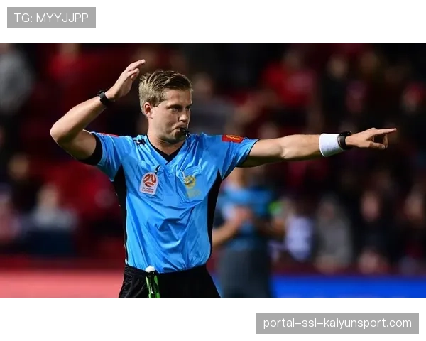 国家德比裁判人选公布,经验丰富的茨瓦尔将执法焦点战 国家德比裁判人选公布,经验丰富的茨瓦尔将执法焦点战