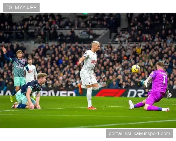 布伦特福德前锋托尼复出后，球队前场压迫强度明显提升