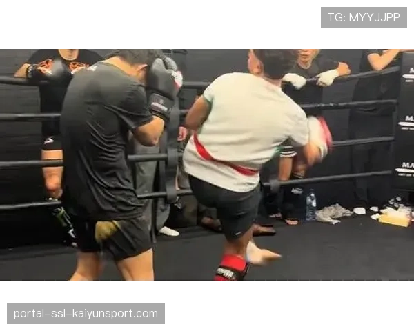 ONE冠军赛“武士”1期:乔纳森·哈格蒂vs与座优贵雏量级踢拳冠军战 ONE冠军赛“武士”1期:乔纳森·哈格蒂vs与座优贵雏量级踢拳冠军战